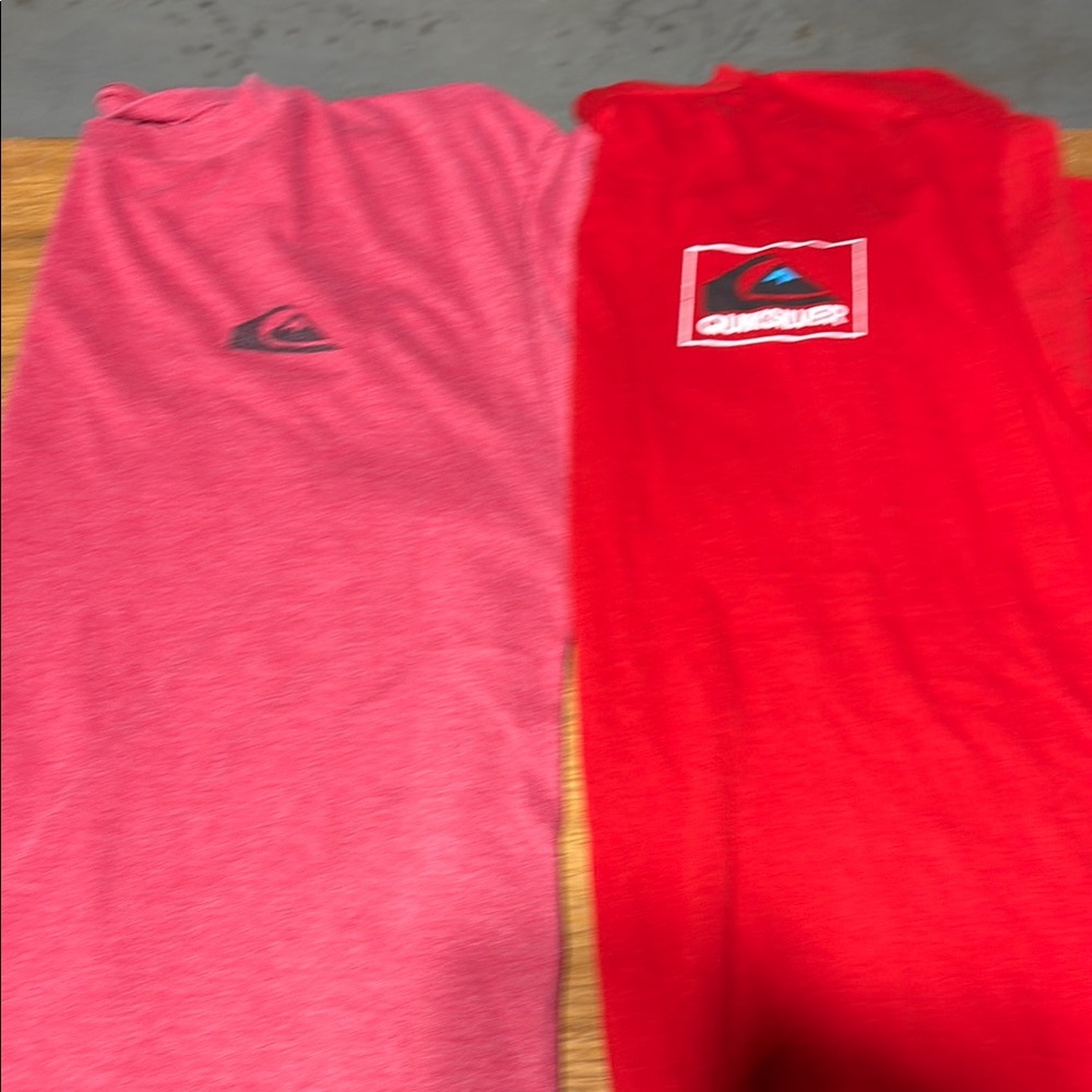 Men’s Sz M Lot of 2 Quiksilver T shirts
